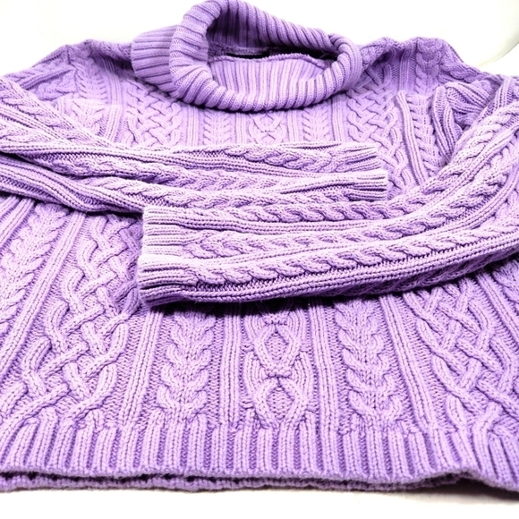 Wainscott women's long sleeves lavender sweater Size: M - Picture 5 of 5